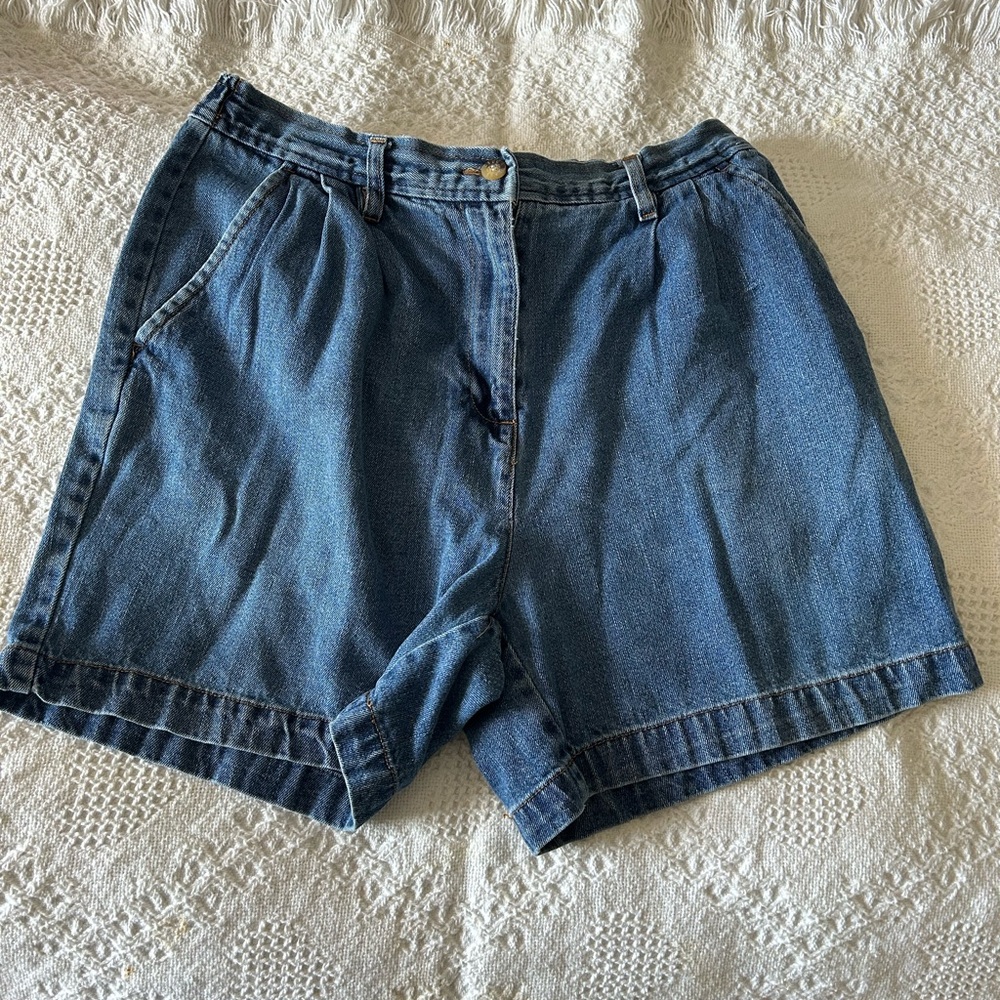 Bill Blass Petite Denim Shorts